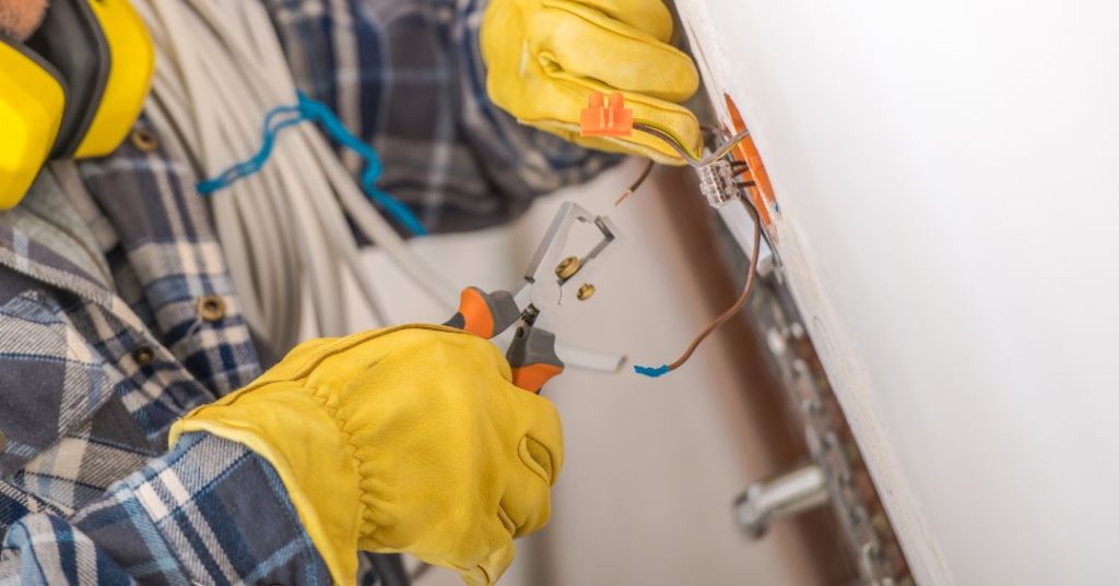 Consertos e manutenções elétricas em Belém